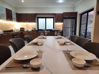 Phratamnak Seaside Pool Villa - 1