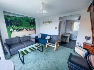8 Berth Chalet To Hire At Bermuda Holiday Park Nearby Hemsby Beach Ref 18127B - Hemsby - 8