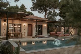 Pure Beachfront Villa with Pool - Vourvourou - 7