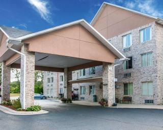 Comfort Inn Whitehall near Michigan's Adventure - Whitehall - 9