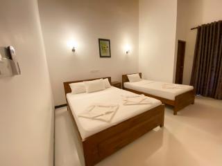 Yala Safari Green Home Stay - Tissamaharama - 5