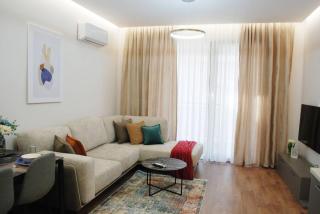 Lindi's Apartment 3/6 - Tirana - 0