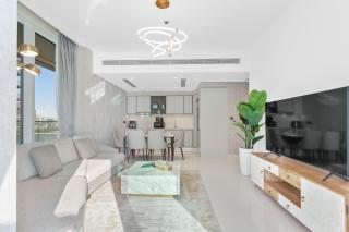 Tropical Home w Private Beach in Emaar Beachfront - 4