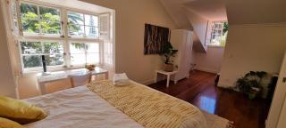 Fab 4brm home with pool a 18 min walk to beach - 7