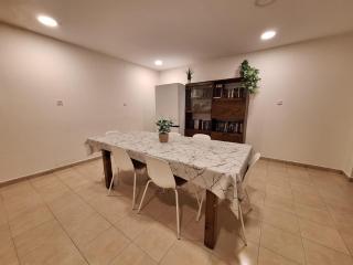 בית יעקב - 4