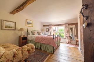 Monk House - Historic Foundation Invites guests - Petworth - 4