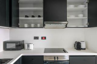 Blueground DIFC fitness pool parking DXB-1506 - 4