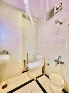 HOTEL EAGLE GRAND HYDERABAD AiRPORT ZONE - Shamshabad - 4