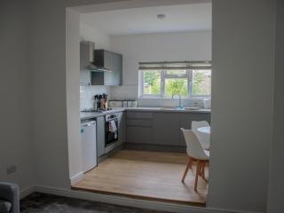 Snug Seaside Apartment With Garden Central Pass the Keys - 7