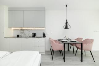 Sea&Lake Luxurious Apartments with Parking by Noclegi Renters - Mielno - 3