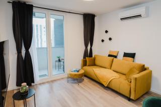Koi Deluxe, Urban Two Bedroom Oasis - Split - 9