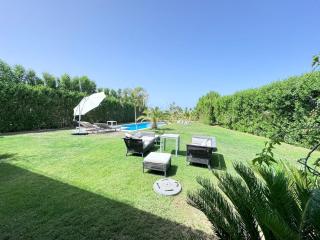 Standalone villa with private pool - 8