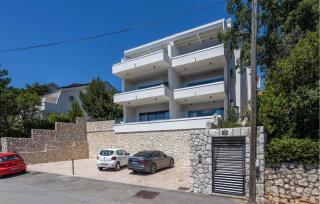 Gorgeous Apartment In Novi Vinodolski - 2