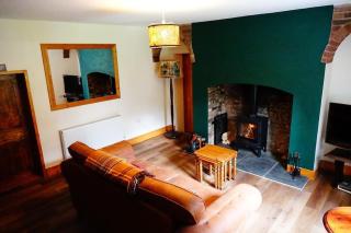Herberts Cottage - - 5