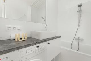 Rodzinny Apartament w Gdyni 200 m do Plaży by Noclegi Renters - Gdynia - 3