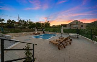 Gorgeous Home In Danilo With Wifi - 1