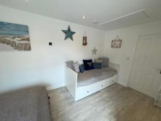 Modern stylish studio flat near Leigh on sea. - Hadleigh - 4