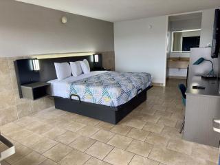 Motel 6 Mesquite, TX Town East - 6