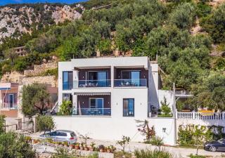 Exclusive Seafront Apartments Apartment 3 - 7