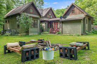 Smokey Mountain Getaway - Almond - 2