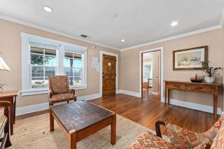A Secret TX Hideaway, Hot Tub, Firepit, Sleeps 6 - Fredericksburg - 4