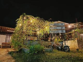 Smile Box Coffee & Resort - 9