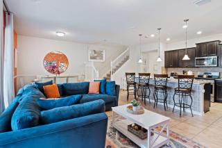 4642 Terrasonesta Drive - Davenport - 2