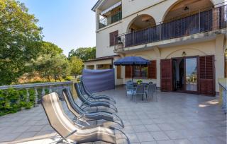Amazing Apartment In Kostrena With Wifi - Kostrena - 3