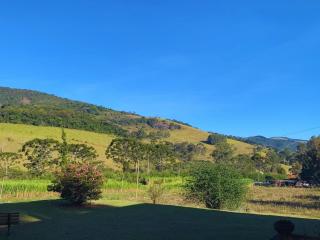 Fazenda super agradável com Natureza - A Casa Que Canta e Encanta - - 7