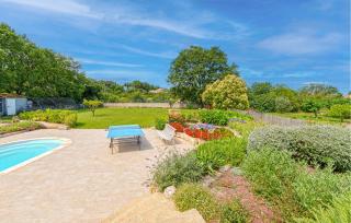 Cozy Home In Aubarne Santanastasie - 4