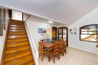Linda Casa no Centro da Praia, Próximo a Praia e Comércio em Geral - Bombinhas - 9