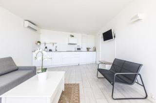 Beau 2P bord de mer, Marina baie des anges - 2