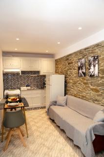 Chora's Stonehouse - Andro - 8