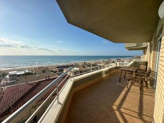 Ático con vistas al mar - 1