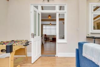 Spacious 3-bed boho escape with large garden & parking - 8