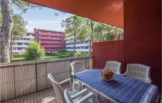 Amazing Apartment In Lignano Sabbiadoro - Lignano Sabbiadoro - 9