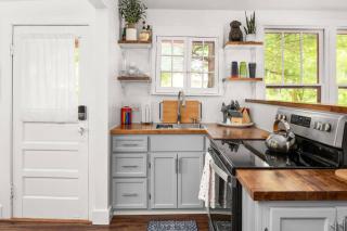 The Pink Lady of The Lake - 7