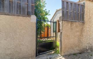 Amazing Apartment In Avignon With Wifi - Avignone - 1