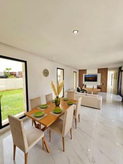 Villa Hanaine, Piscine Cuisinière - 1