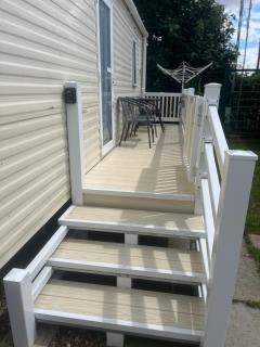 The Luxury Wolds Retreat 6 Berth 3 bedrooms beds made for arrival WIFI - 8