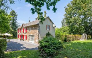 Stunning Home In Dangy With Wifi - 1