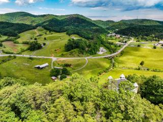 Mountain Views at Dolly's Castle Unit 5 - Sevierville - 5