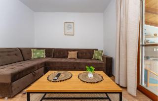 Gorgeous Home In Rastevic With Wifi - Raštević - 7