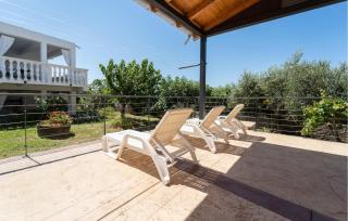 2 Bedroom Lovely Apartment In Rtina - Rtina - 9