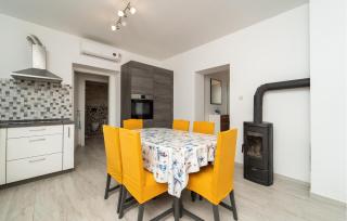 2 Bedroom Lovely Apartment In Rtina - Rtina - 7