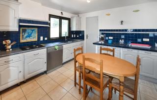 Amazing Home In Uchaux With Jacuzzi - Uchaux - 6