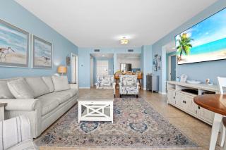 Panoramic Views and Private Beach - 3