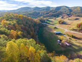 Mountain Views at Dolly's Castle Unit 1 - 8