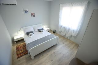 Holiday house Family - Smrdelje - 2