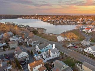 The Seafoam House - Wareham - 9